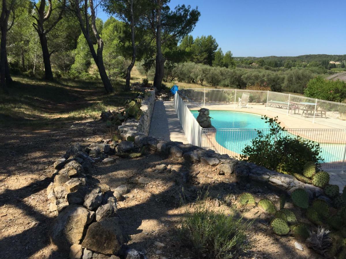 Les Mazets De La Reine Pedauque Villa Paradou Luaran gambar