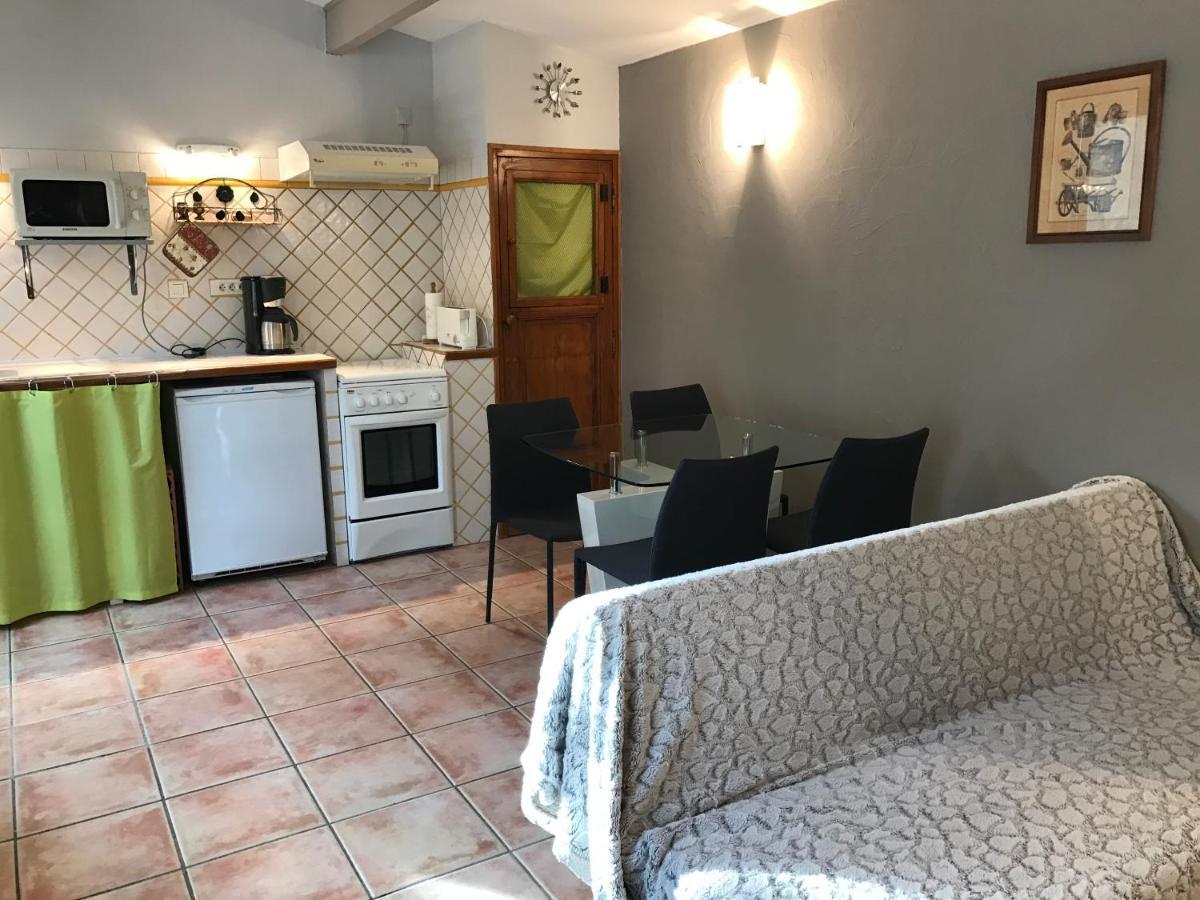 Les Mazets De La Reine Pedauque Villa Paradou Luaran gambar