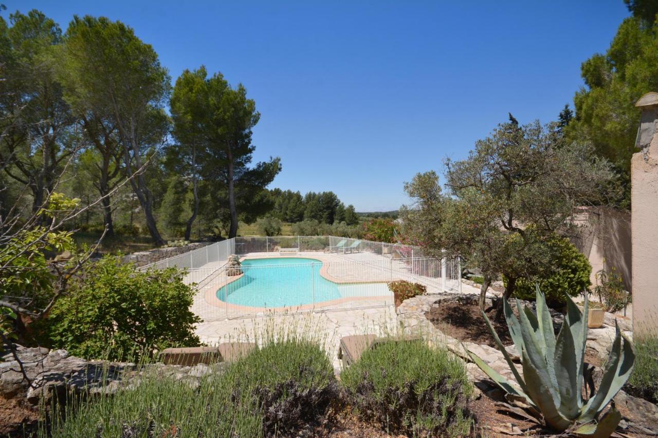 Les Mazets De La Reine Pedauque Villa Paradou Luaran gambar